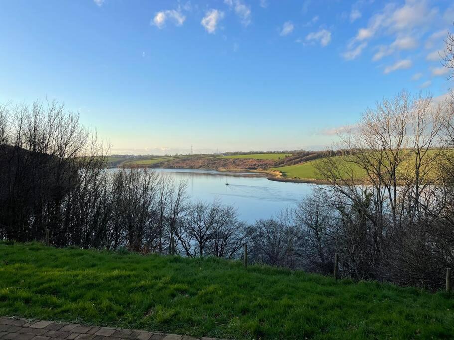 Millbay Cottage: Wonderful River Views Cosheston Kültér fotó